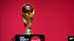 世界杯奖杯在阿联酋展出（2022年5月12日）