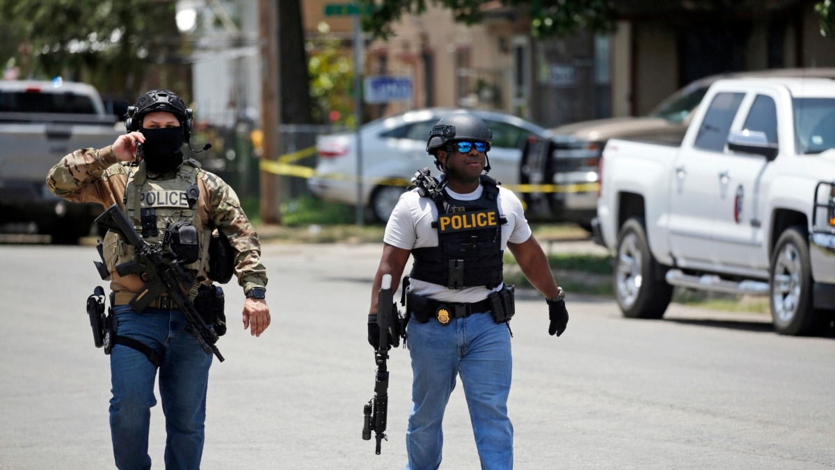 Un hombre armado mata a 14 niños y una maestra en una escuela primaria de Texas