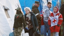 Thêm hàng chục thường dân được giải cứu khỏi nhà máy thép ở Ukraine - Bản tin VOA