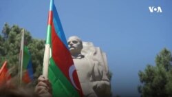 Azərbaycan Xalq Cümhuriyyətinin qurulduğu gündə bir neçə siyasi partiya Rəsulzadənin abidəsini ziyarət edib
