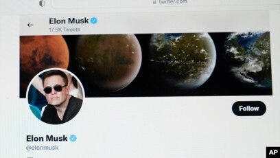 Elon Musk hints at major Twitter staffing changes in tweet about