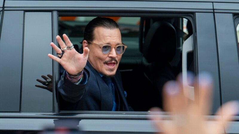 Jury Sides With Johnny Depp on Lawsuit, Amber Heard on Counterclaim