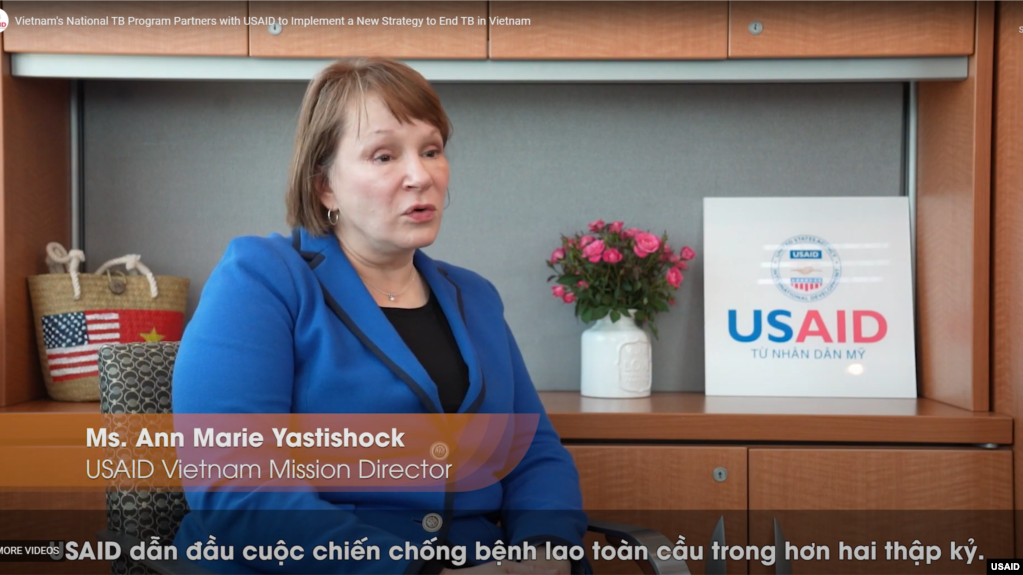 Bà Ann Marie Yastishock, Giám đốc USAID Vietnam, phát biểu về sự hỗ trợ của chính phủ Hoa Kỳ nhằm đạt mục tiêu chấm dứt bệnh lao vào năm 2030 tại Việt Nam. Photo USAID Vietnam.