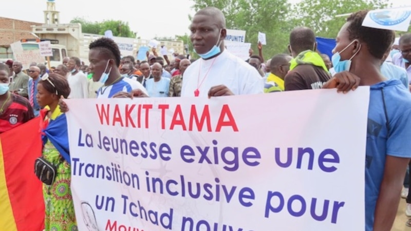 Tchad: l'opposition appelle Déby à renoncer à la présidence et accuse la France