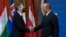 AQSh Davlat kotibi Entoni Blinken (chapda) Turkiya Tashqi ishlar vaziri Mevlut Chavusho'g'li bilan NATO anjumani doirasida uchrashmoqda, Berlin, Germaniya, 2022-yil, 15-may.