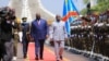 Président Félix Tshisekedi ya RDC ayambi mokokani wa ye ya Burundi Evariste Ndayishimiye na bokoti ya Palais de la nation, Kinshasa, 13 juillet 2021. (Twitter/Présidence RDC) 