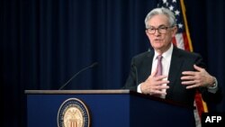 El presidente de la Reserva Federal de EEUU, Jerome Powell, habla durante una conferencia de prensa en Washington, DC, el 4 de mayo de 2022.