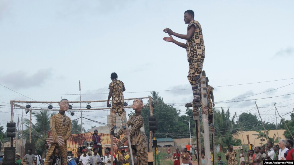 Le festival "Rendez-vous chez nous", à Lomé, le 28 avril 2022. (VOA/Amen Assignon)