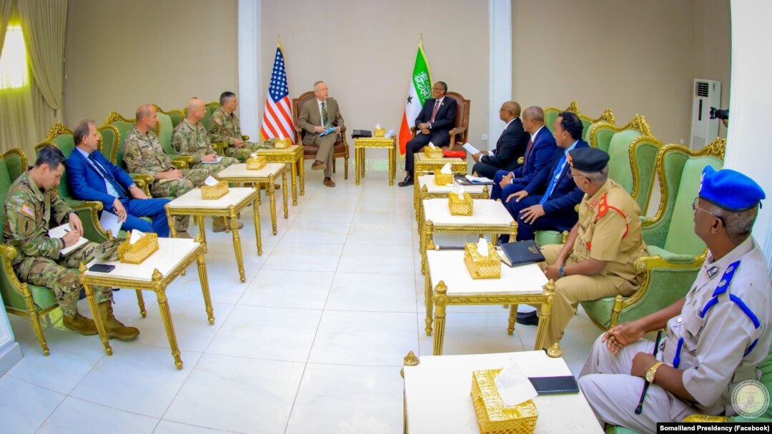 Wefti ka socda dawladda Maraykanka oo booqasho ku tegey magaalada Hargeisa.