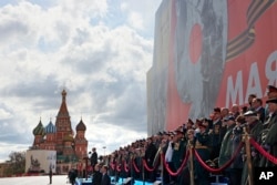 俄罗斯总统普京在红场胜利日阅兵式上讲话。(2022年5月9日)