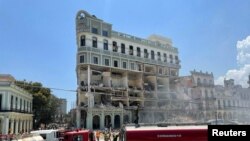 En fotos: Explosión en hotel Saratoga deja varios muertos y heridos en La Habana