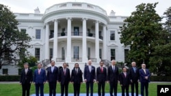 Tổng thống Joe Biden và các nhà lãnh đạo ASEAN chụp ảnh trước Tòa Bạch Ốc ngày 12/5/2022.