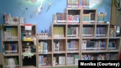 Ruang koleksi referensi anak di Perpustakaan DIY.