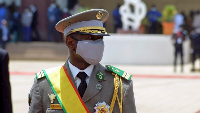 Otages étrangers au Mali: le colonel Assimi Goïta reçoit un émissaire américain