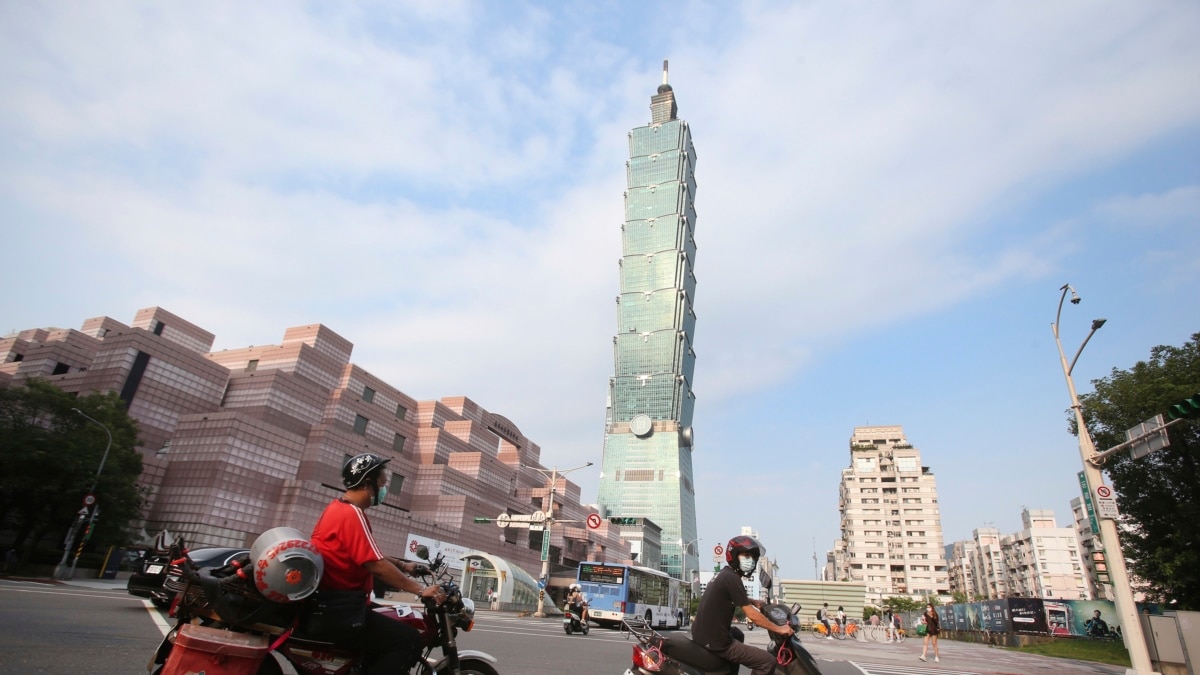 Offshore  Earthquake Shakes Taiwan; No Danger of Tsunami 