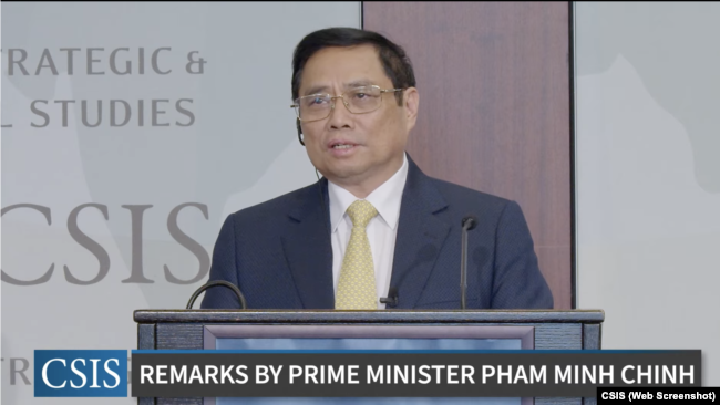 Thủ tướng Việt Nam Phạm Minh Chính phát biểu tại một sự kiện được tổ chức bởi Trung tâm Nghiên cứu Chiến lược và Quốc tế (CSIS) trong chuyến thăm Mỹ để tham dự hội nghị thượng đỉnh ASEAN-Mỹ, ở Washington, ngày 11 tháng 5, 2022. (Ảnh chụp màn hình livestream YouTube.)