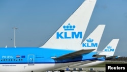 Dutch Airline KLM said it is taking the action to guarantee seats for customers whose flights had been cancelled due to the long security lines at Schiphol. 