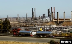 Vista de la refinería de Chevron Corp en en Richmond, California, el 7 de agosto de 2012.