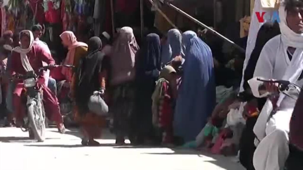 د طالبانو لخوا په افغانستان کې ښځو ته د حجاب کولو د امر اثرات د پاکستان په سرحدي سیمو کې هم ښکاري