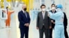 조 바이든 미국 대통령(왼쪽0이 지난 20일 한국 방문의 첫 번째 일정으로 윤석열 한국 대통령과 함께 평택 삼성전자 반도체공장을 방문했다.