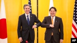 토이 블링컨 미국 국무장관(왼쪽)과 하야시 요시마사 일본 외무상이 23일 도쿄에서 회담했다.