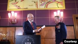 Komandantit suprem të Nato-s, gjeneralit amerikan Tod Wolters iu akordua medalja “Ylli i Madh i Mirënjohjes Publike”