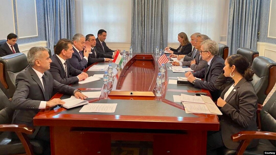 Tojikiston Tashqi ishlar vaziligida AQSh delegatsiyasi bilan muloqot, 25-may, 2022 