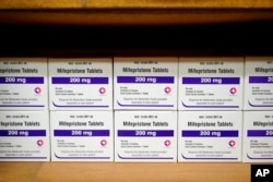 미 식품의약국(FDA)이 승인한 임신중절약 '미페프리스톤'이 앨라배마주 투스칼루사 '웨스트 앨라배마 여성센터'에 비치돼있다. (자료사진)