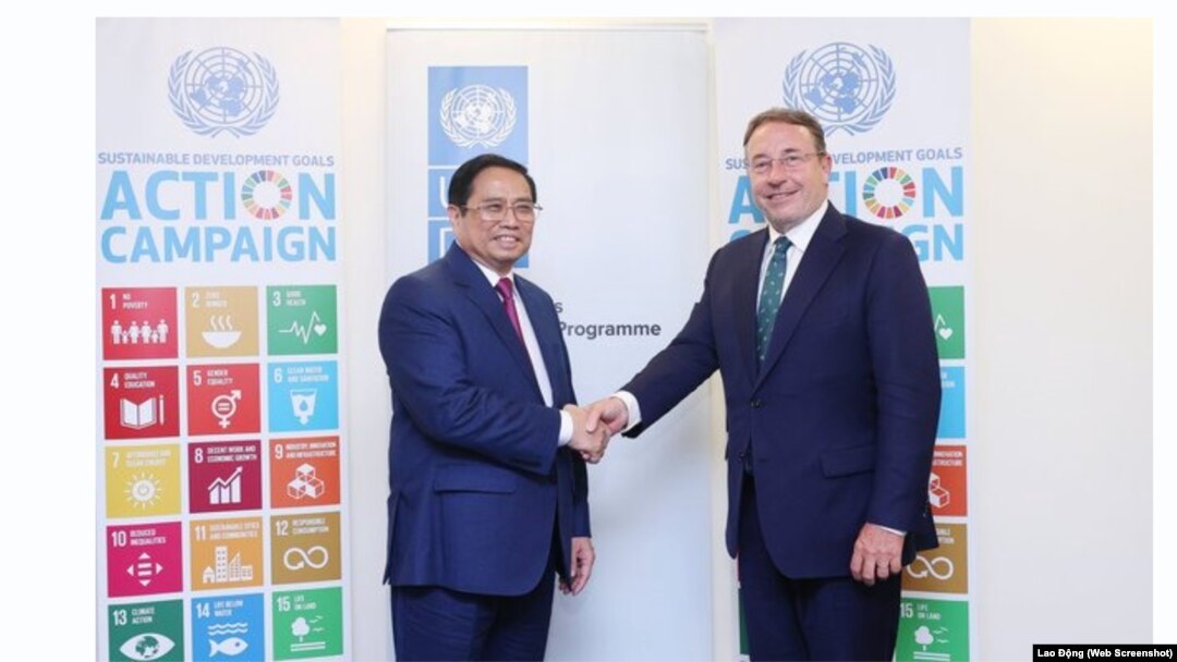 Thủ tướng Phạm Minh Chính gặp Tổng Giám đốc UNDP - Achim Steiner - tại New York, Hoa Kỳ, vào ngày 16/5/2022.