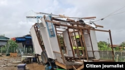 မွန်ပြည်နယ်၊ ပေါင်မြို့နယ်အတွင်း လေဆင်နှာမောင်းဒဏ်ခံရတဲ့ အလှပ်ကျေးရွာ (ဓာတ်ပုံ-ဘိုဘိုဝင်း Rescue အရေးပေါ်ကယ်ဆယ်ရေးအဖွဲ့/မေ ၂၄၊ ၂၀၂၂)