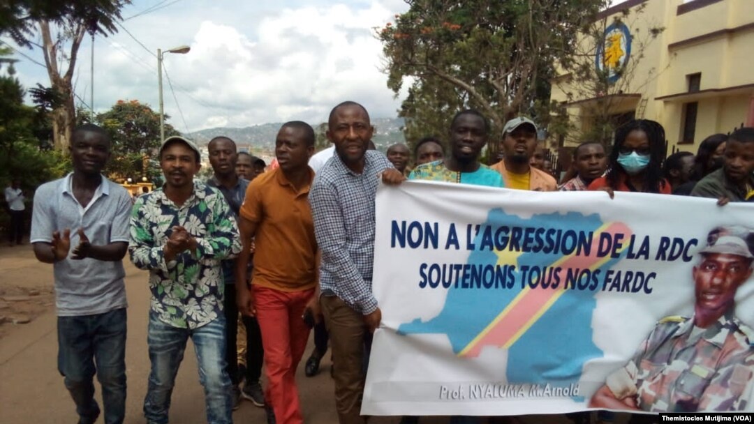 Abanyekongo mu myigaragambyo yo kwamagana u Rwanda n'inyeshyamba za M23 zirwanya ubutegetsi buriho taliki ya 1 ukwezi kwa gatandatu 2022