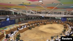Ukrajinski predsjednik Volodimir Zelenski govori tokom posebnog sastanka Evropskog vijeća u zgradi Evropskog vijeća u Briselu, Belgija, 30. maja 2022. Kenzo Tribouillard/Pool preko REUTERS-a