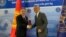 Qirg'iziston Tashqi ishlar vaziri Jeenbek Kulubayev va AQSh Davlat kotibining Janubiy va Markaziy Osiyo bo'yicha muovini Donald Lu, Bishkek, 23-may, 2022