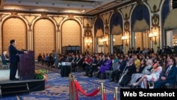 Thủ tướng Phạm Minh Chinh phát biểu với kiều bào tại thành phố San Francisco, Hoa Kỳ, ngày 17/5/2022. Photo VGP.