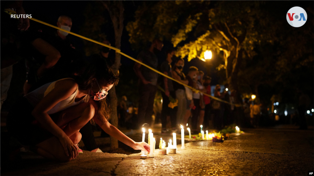 La vigilia se realizó en la noche del viernes 13 de mayo en una calle frente al hotel Saratoga, que era considerado uno de los más importantes de la capital cubana.