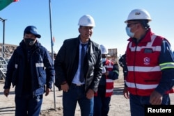 Bolivia's vice minister of high technologies Alvaro Arnes attends a function at Bolivian state firm YLB's plant at the Salar de Uyuni, Bolivia March 25, 2022. . (REUTERS/Claudia Morales)