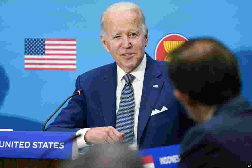 លោកប្រធានាធិបតី Joe Biden ថ្លែងនៅក្នុងកិច្ចប្រជុំកំពូលពិសេសអាមេរិក-អាស៊ាន ដើម្បីរំលឹកខួប ៤៥ ឆ្នាំនៃទំនាក់ទំនងរវាងសហរដ្ឋអាមេរិកនិងអាស៊ាន នៅក្រសួងការបរទេសអាមេរិក ក្នុងរដ្ឋធានីវ៉ាស៊ីនតោន ថ្ងៃទី ១៣ ខែឧសភា ឆ្នាំ ២០២២។