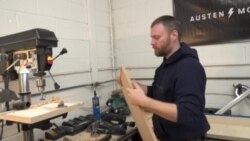 গ্রাফিক ডিজাইনের অভিজ্ঞতা ফার্নিচার তৈরীতে কাজে লাগাচ্ছেন একজন আমেরিকান