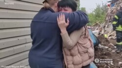 Դոնեցկի ոստիկանությունը հրապարակել է տեսանյութ, որտեղ շտապօգնության ծառայությունները շրջանի շենքերում որոնում են ողջ մնացածներին.