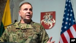 Колишній командувач армією США у Європі Бен Годжес. Фото: 1 березня 2017, AP/Mindaugas Kulbis