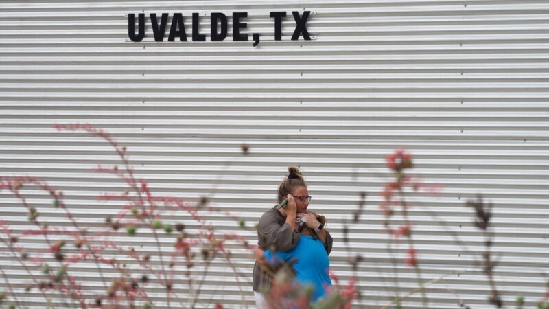 Ouverture d'une enquête sur le massacre d'une école primaire du Texas