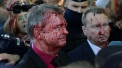 Ruski ambasador u Poljskoj poliven crvenom farbom
