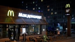 Salah satu gerai McDonald's yang berada di Saint Petersburg, Rusia, dalam foto yang diambil pada 8 Maret 2022. (Foto: Reuters/Anton Vaganov)