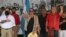 La presidenta Xiomara Castro, en el centro, durante una celebración con motivo del Día del Trabajo, en San Pedro Sula, Honduras, el 1 de mayo de 2022.