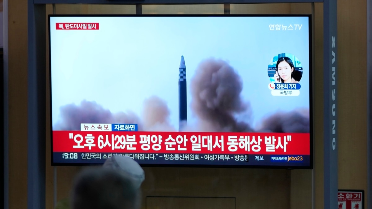 拜登访亚结束后 朝鲜发射弹道导弹