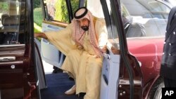 FILE - President of the United Arab Emirates Sheikh Khalifa bin Zayed Al Nahyan arrives at Clarence House in central London, May 1, 2013.