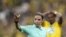 La árbitra Stephanie Frappart da indicaciones durante el partido de fútbol de la final de la Copa de Francia entre Niza y Nantes en el estadio Stade de France, en Saint Denis, al norte de París, el sábado 7 de mayo de 2022. (Foto AP/Christophe Ena)