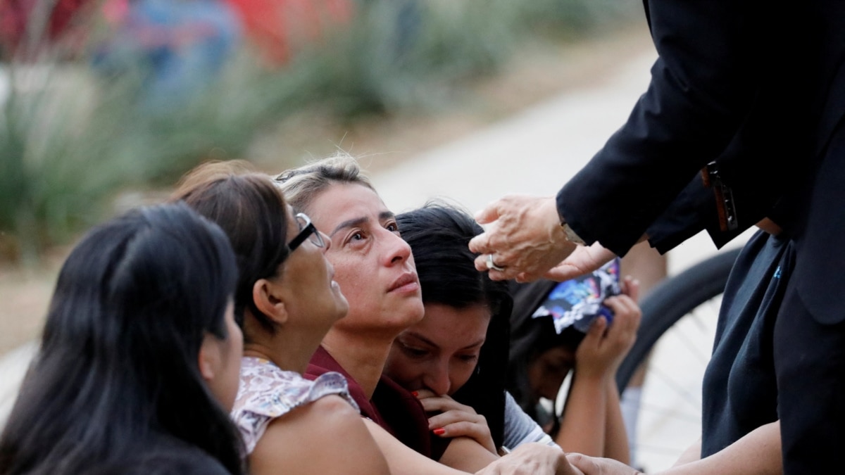 Texas Elementary School's End-of-year Plans Shattered by Shooting - Vimarsana News