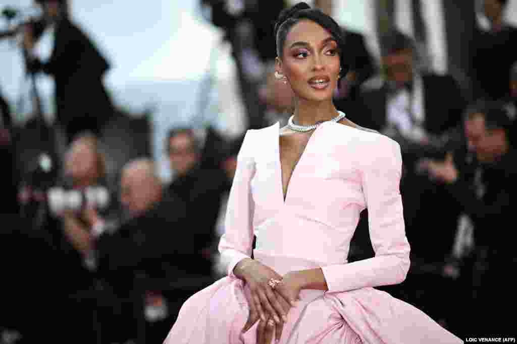 Modelo britânica Jourdan Dunn chega à exibição do filme "The Innocent (L'Innocent)" na 75ª edição do Festival de Cinema de Cannes. 24 de Maio, 2022