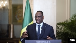 Rais wa Senegal Macky Sall katika picha aliyokuwa akizungumza na waandishi wa habari mjini Dakar. May 1, 2022.